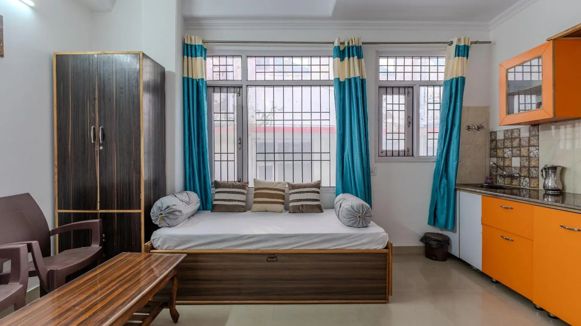Hill View Apartment Shimla India